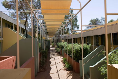 Emu Walk Apartments - Accommodation Guide 2