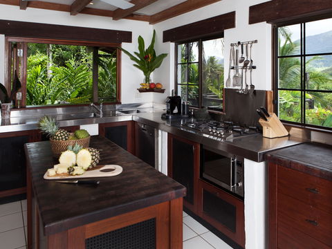 Executive Retreats - Shangri-La - Accommodation Guide 2