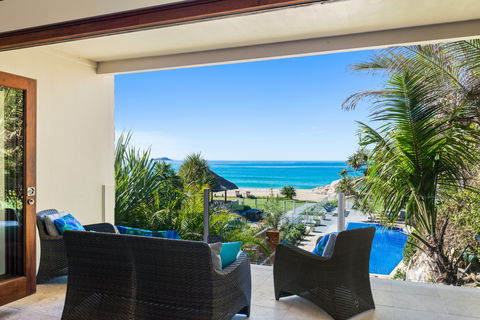 Liapari Beach House - Accommodation Guide 1