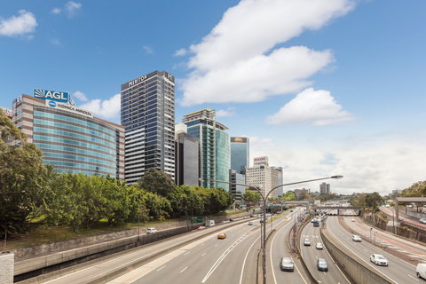 Meriton Suites North Sydney - Accommodation Asia 0