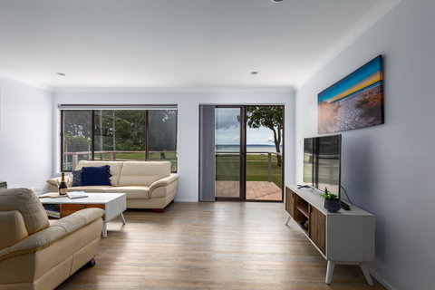 Moona Beach House  Jervis Bay - Accommodation Asia 1