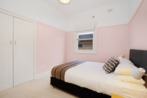 Newcastle Executive Homes - Cooks Hill Cottage - Accommodation Asia 2