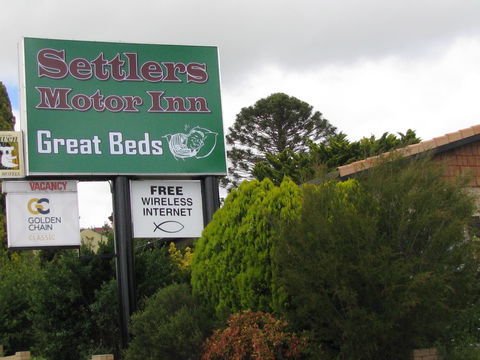 Settlers Motor Inn - Accommodation Asia 0