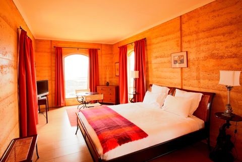 Sky House LifeTime Private Retreats - Accommodation Guide 2