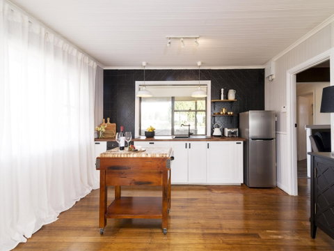 Stargazers Luxury Cottage - Accommodation Guide 2