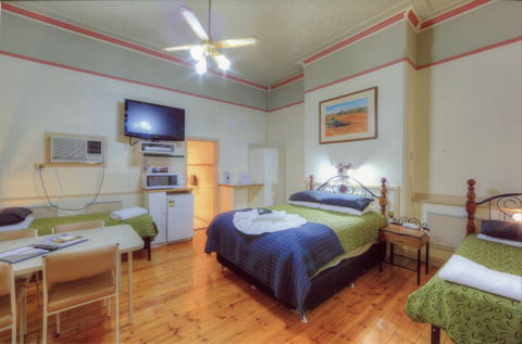 The Lodge Outback Motel - Accommodation China 2