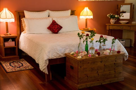 The Falls Montville - Accommodation China 2
