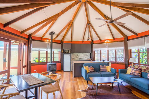 The African Village - By Clouds - Accommodation Guide 1