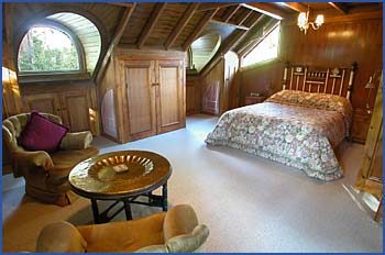 Olinda VIC Accommodation Asia