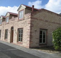 54 on Bank - Accommodation Guide