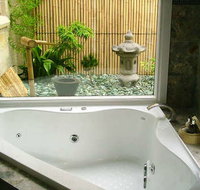 The Gatehouse at Villa Raedward - Accommodation Guide