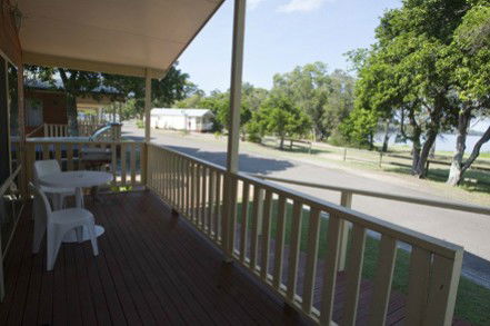 Canton Beach Holiday Park - Accommodation China 0