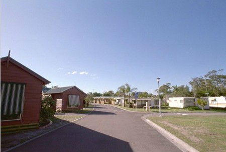 Canton Beach Holiday Park - Accommodation China 1