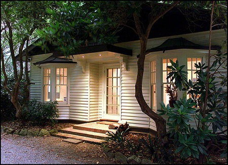 Lochiel Luxury Accommodation - Accommodation Asia 4