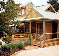 Ti Tree Village - Accommodation Guide