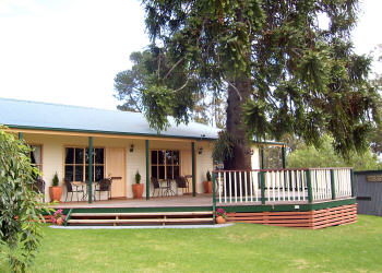 Newmerella VIC Accommodation China