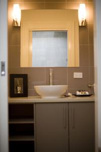 Gallery Apartments - Accommodation Guide 2