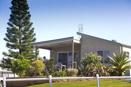 Shaws Bay Holiday Park - Accommodation Asia 1