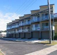 Seaspray Apartments - Accommodation Guide