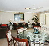Burleigh Surf Beachfront Apartments - Accommodation Asia