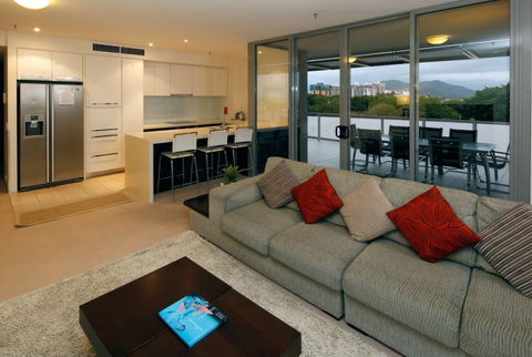 Cairns Luxury Apartments, Harbourlights Complex - Accommodation China 6