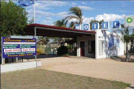 Glossop Motel - Accommodation Guide 0