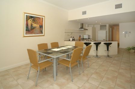 Michelle's Garden Apartments - Accommodation Asia 1