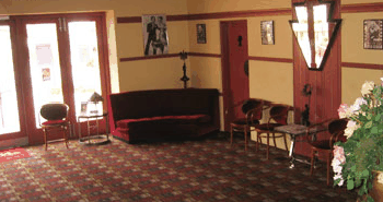 Cygnet Como Cinema - Accommodation Guide 2