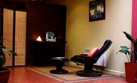 Retreat In The Suburbs - Accommodation Guide 0