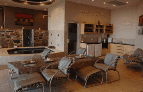 Breathtaker On High Spa Retreat - Accommodation Guide 1