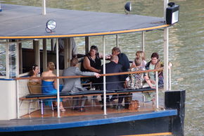 Emmylou Paddle Steamer - Accommodation Guide 4