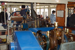 Emmylou Paddle Steamer - Accommodation Guide 5
