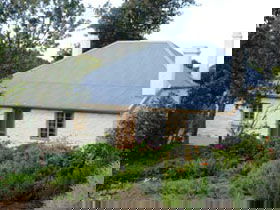 Dingley Dell Cottage - Accommodation Guide 0