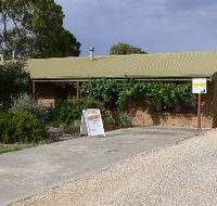 Sand Drift Gallery - Accommodation Guide