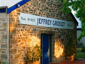 Grosset Wines - Accommodation Guide 0