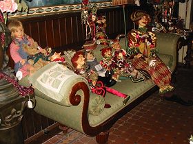 Reliquaire - Accommodation Guide 0