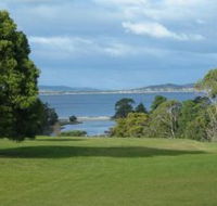 Kingston Beach Golf Club - Accommodation Guide
