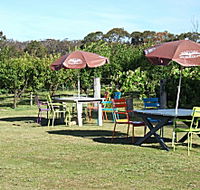 Cerise Brook Orchard  Family Golf - Accommodation Guide