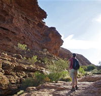 Giles Track - Accommodation Guide