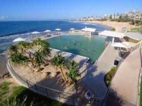 Kings Beach - Beachfront Salt Water Pool - Accommodation China 0