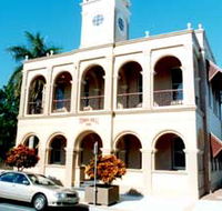 Mackay Town Hall - Accommodation Guide