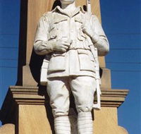 Beaudesert War Memorial - Accommodation Guide