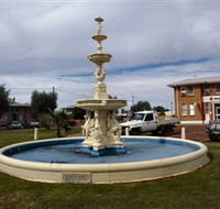 Cunnamulla War Memorial Fountain - Accommodation Guide