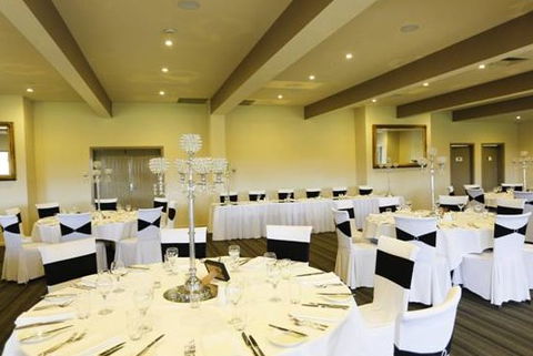 Patterson River Golf Club - Accommodation Guide 2