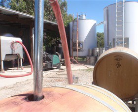 Cannibal Creek Vineyard - Accommodation China 3