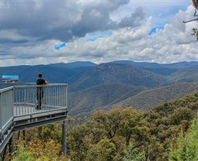 Black Perry Lookout - Accommodation Guide 2