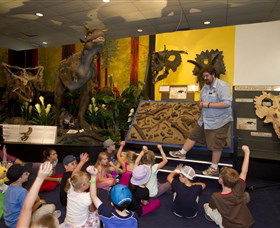 National Dinosaur Museum - Accommodation Asia 1