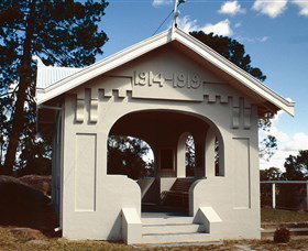 Stanthorpe Soldiers Memorial - Accommodation China 0