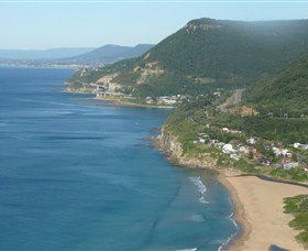Bailey's Sydney - Tours For People Who Don't Like Tours - Accommodation Asia 0