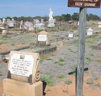 Blackall Cemetery - Accommodation China